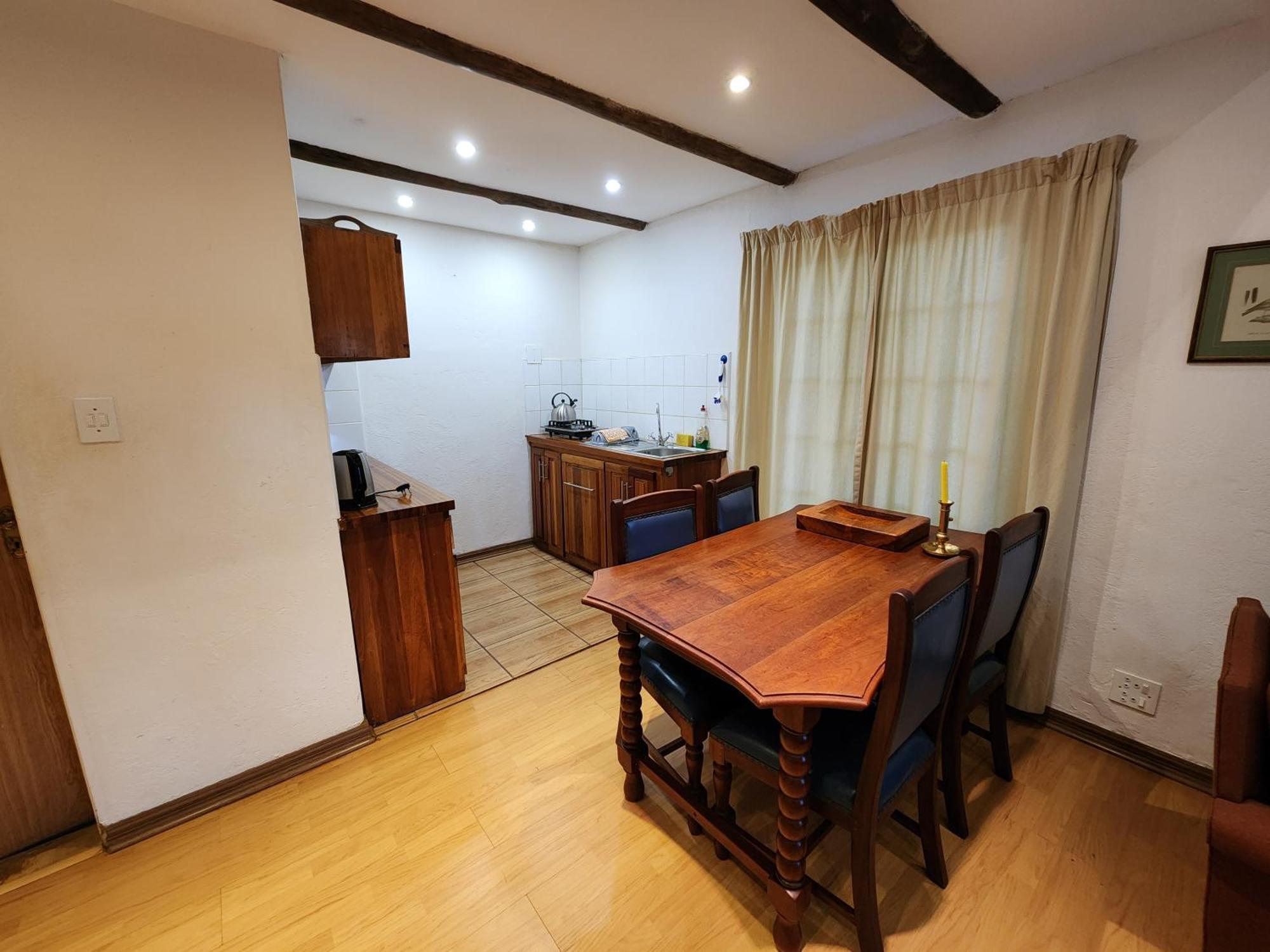 Softwaters Guesthouse Cottages Луис Трикард Екстериор снимка